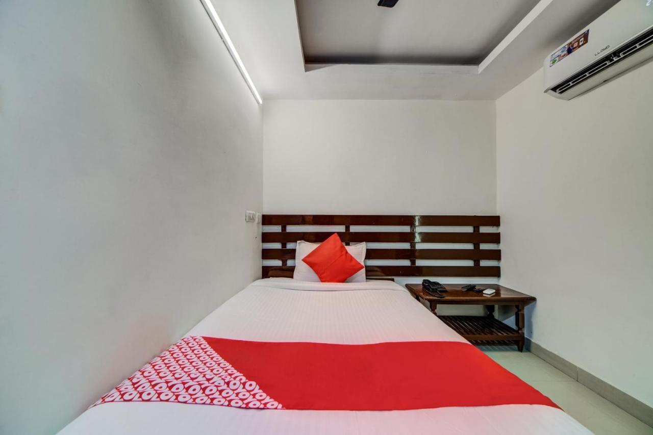 Oyo 33504 Hotel Ananda Inn Haidarábád Kültér fotó