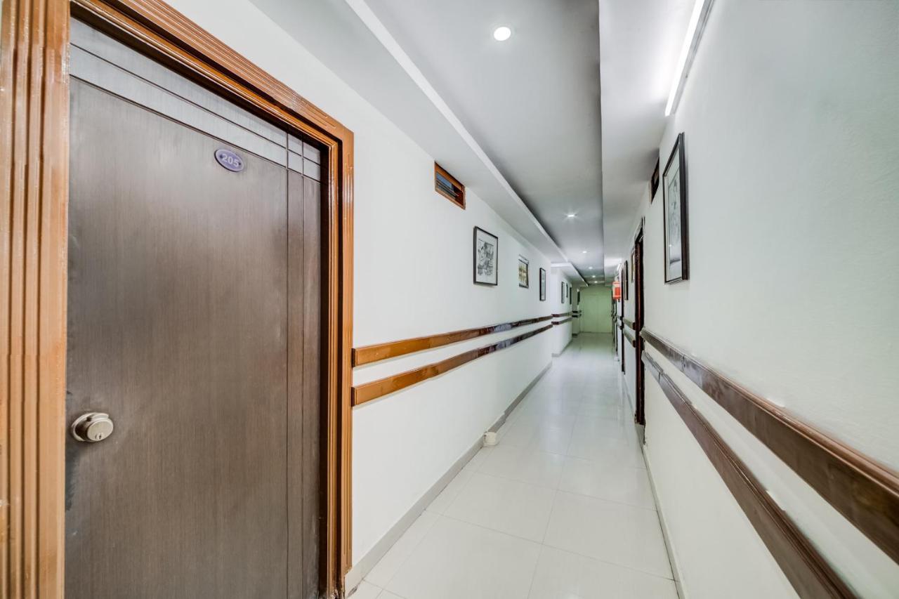 Oyo 33504 Hotel Ananda Inn Haidarábád Kültér fotó