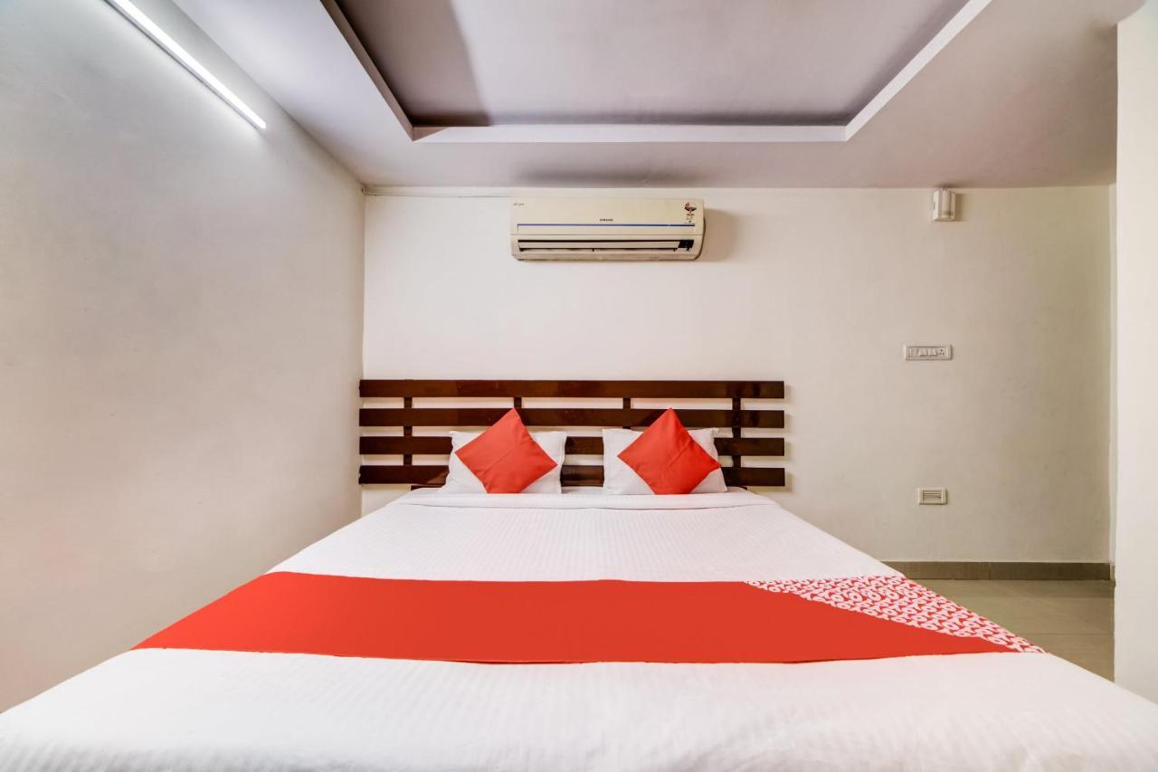 Oyo 33504 Hotel Ananda Inn Haidarábád Kültér fotó