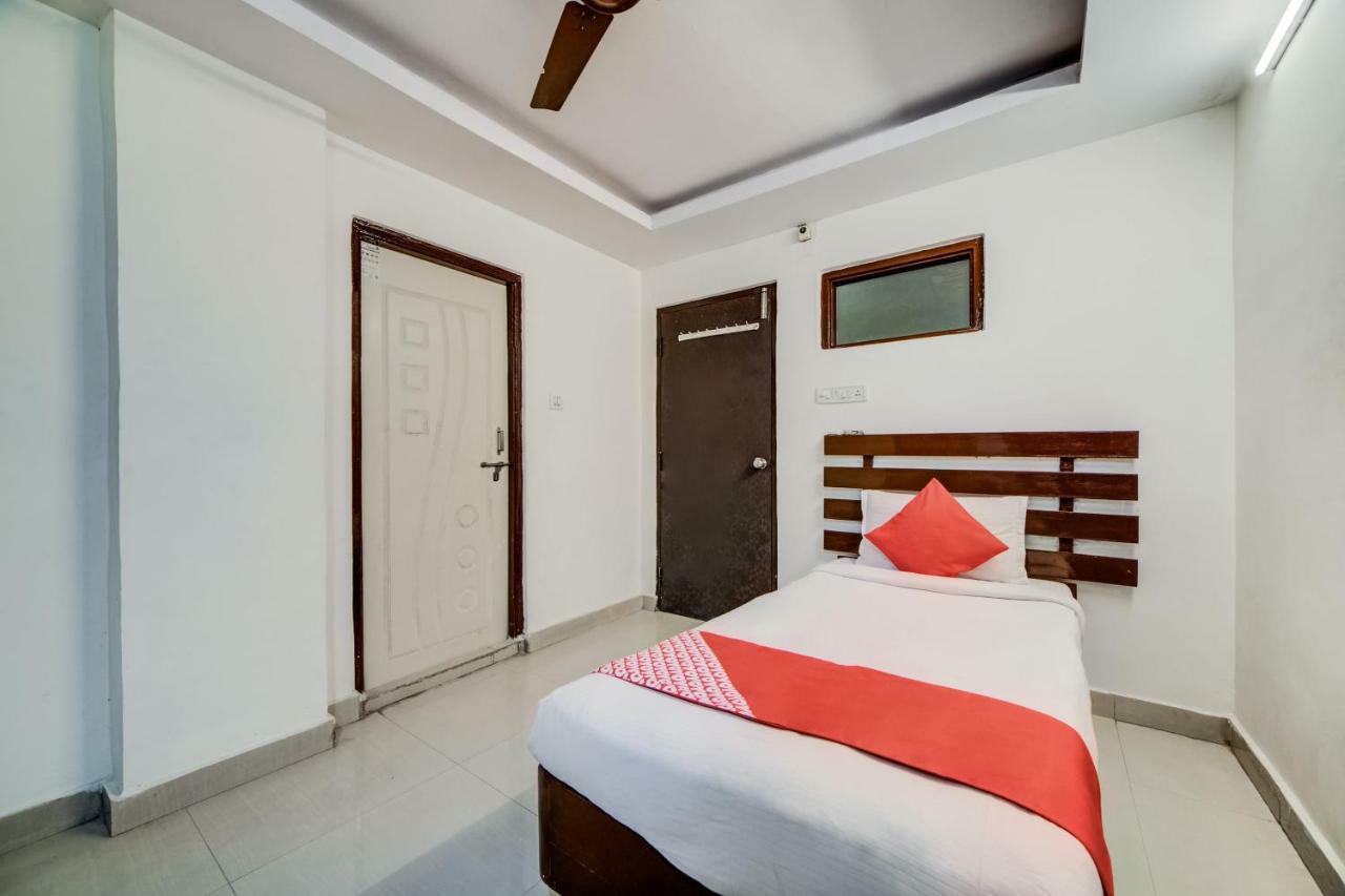 Oyo 33504 Hotel Ananda Inn Haidarábád Kültér fotó